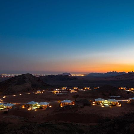 Готель Moon Retreat By Sharjah Collection Екстер'єр фото