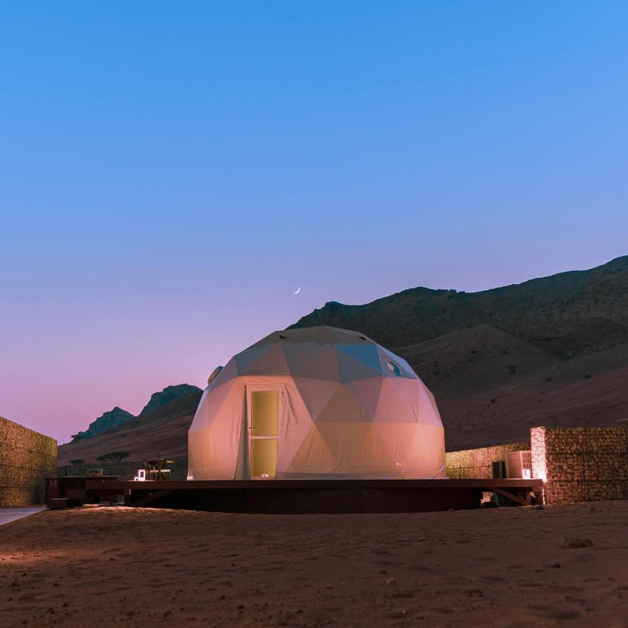 Готель Moon Retreat By Sharjah Collection Екстер'єр фото
